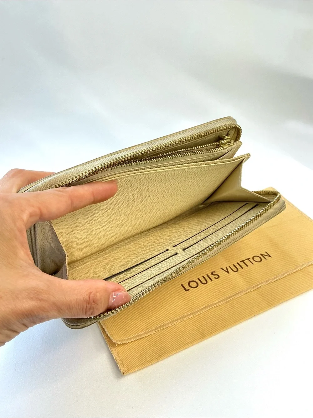 Louis Vuitton | Damier Azur Zippy Canvas Wallet